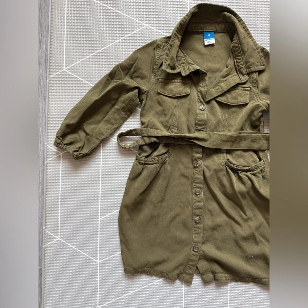 Old Navy|Baby girl/toddler Olive Green Utility button down Dress with Belt•••3T